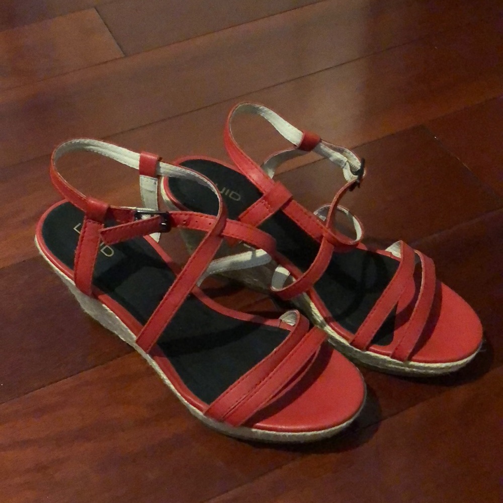 Red Wedges